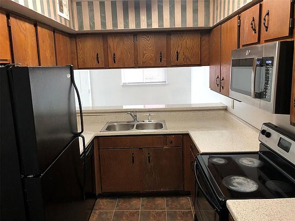 5th image of 8048 Sands Point Dr APT C