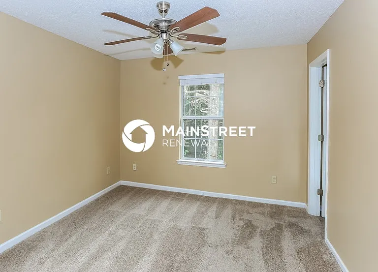 4800 Farmview Dr — Photo 9