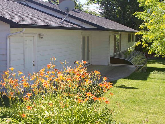 West side looking south (1)