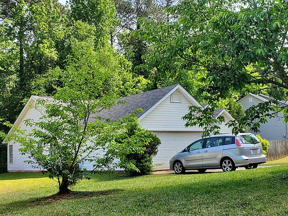 3rd image of 6195 Leverett Dr
