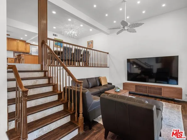 7825 Seaglen Dr, Huntington Beach, CA 92648