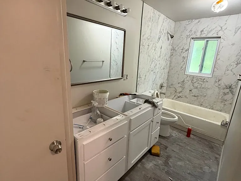 Evanston Apartments — Photo 28