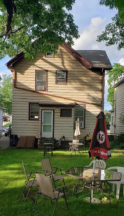 2nd image of 20 Pine St