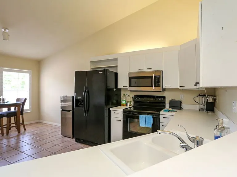 966 Woodshire Ln #204 — Photo 14