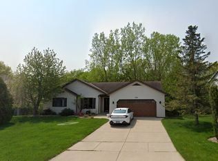 2863 Baylite Dr, Green Bay, WI 54313