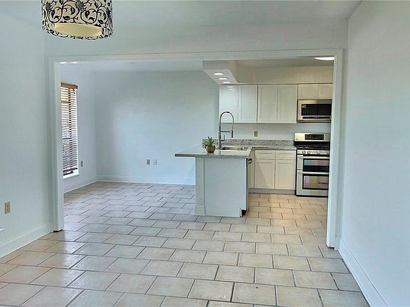 2nd image of 134 Thoroughbred Ave