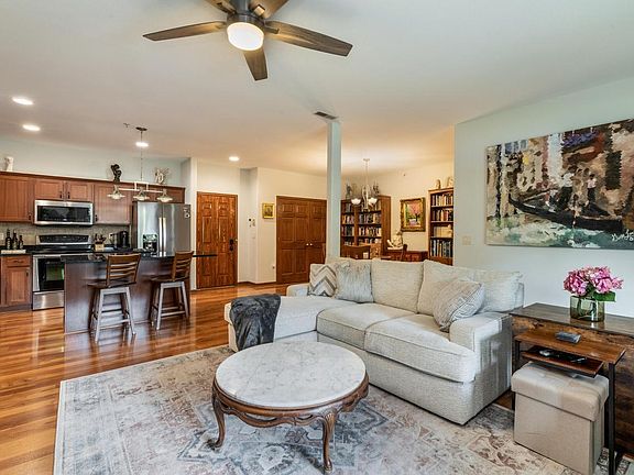 3rd image of 117 N 73rd STREET