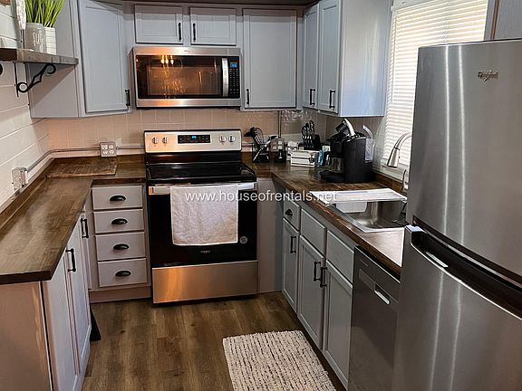 2nd image of 203 E Illinois Ave