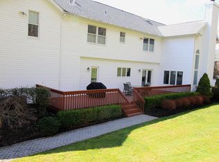 128 Saint Josephs Dr, Stirling, NJ 07980
