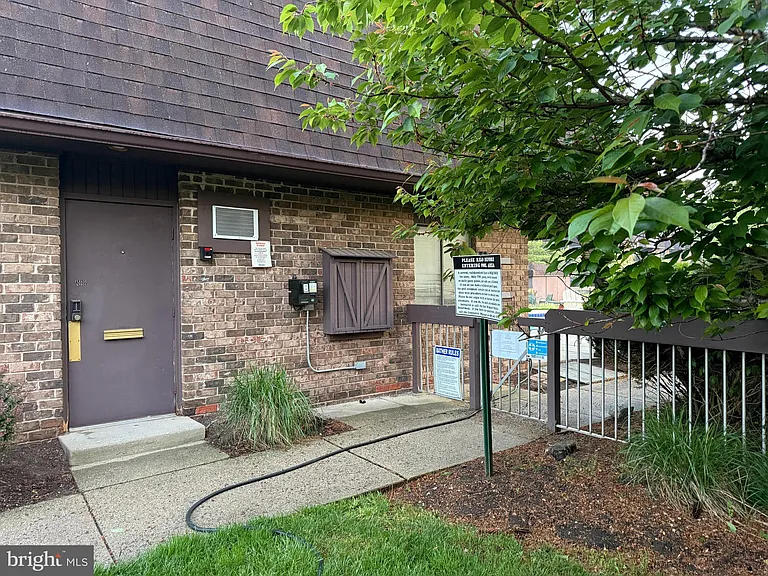 1823 Old Stone Mill Dr — Photo 14
