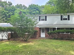 3 Southwood Dr, Ballston Lake, NY 12019