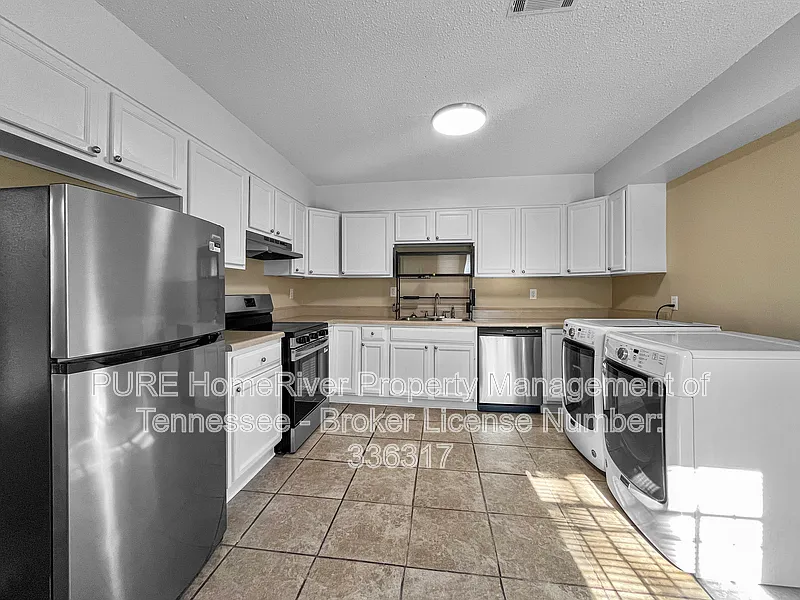 482 Williams Ave #101