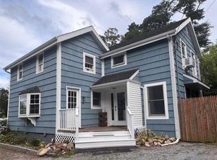 2 Ruth Ln, Glenwood Landing, NY 11547