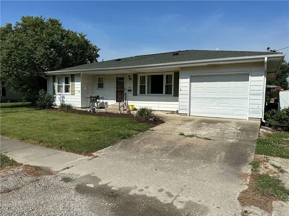 202 N Garfield St, Oblong, IL 62449