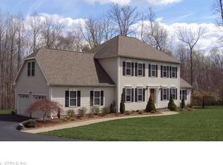 10 Stonewall Ln, Clinton, CT 06413