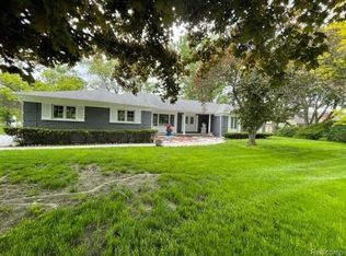 429 Bella Vista Dr, Grand Blanc, MI 48439
