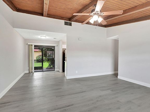 5th image of 468 Glenwood Drive