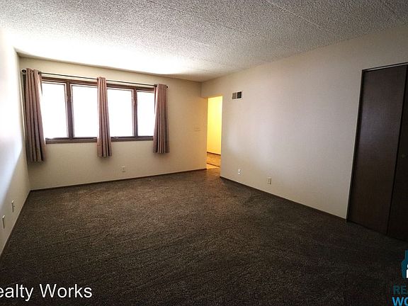 3rd image of 2343 B St APT 5