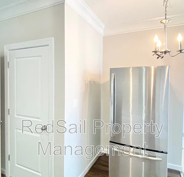 217 Manor Dr — Photo 15