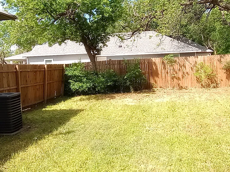 1521 E Cannon St — Photo 34
