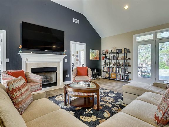 5th image of 224 Forest Pines Rd