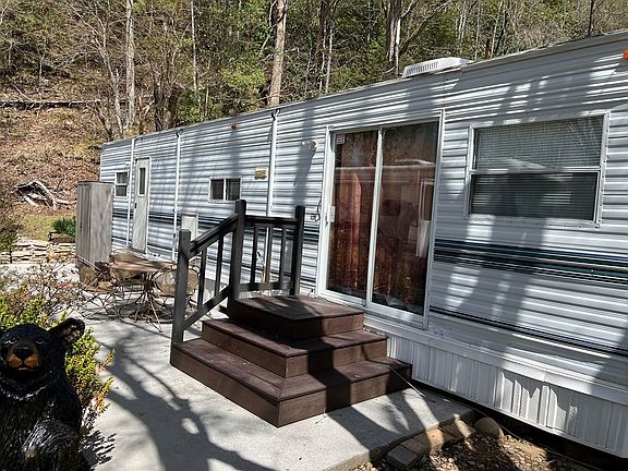 4th image of 4229 E Parkway Lot 385