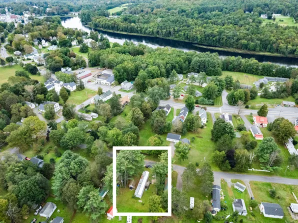 61 Lancaster Avenue, Dover-Foxcroft, ME 04426