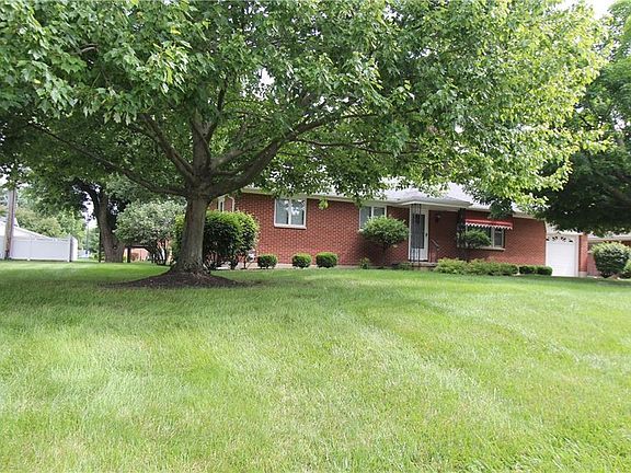 2nd image of 1326 Maplewood Dr