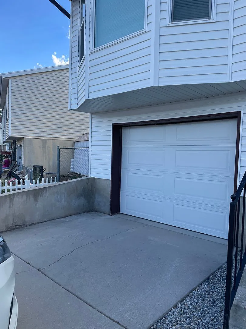 3 bedroom, 1 bath unit. Newly Remodeled. — Photo 3