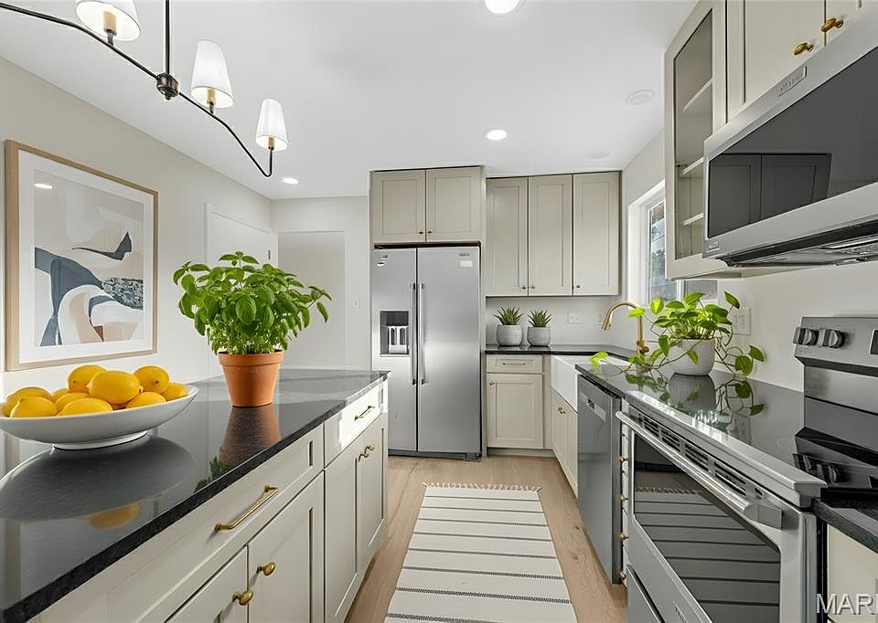 11861 Spruce Orchard Dr, Saint Louis, MO 63146 | Zillow