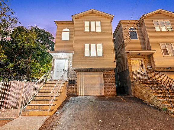 2nd image of 71 Woodlawn Ave