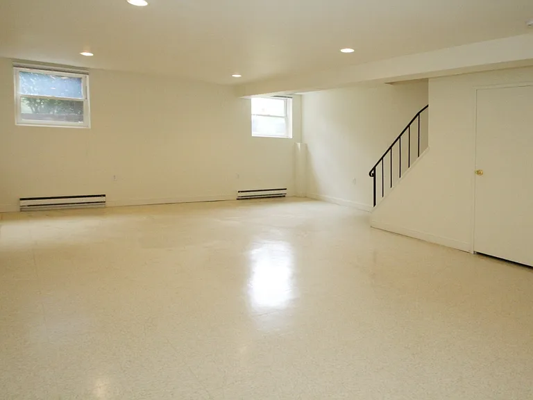 11 Carriage Way #11 — Photo 19