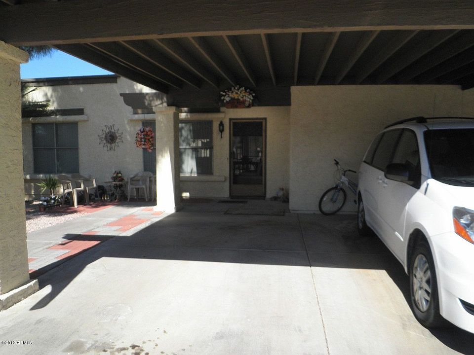 1st image of 548 S Desert Flower Dr