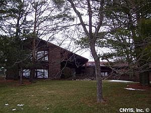 1st image of 4 Woodview Ter