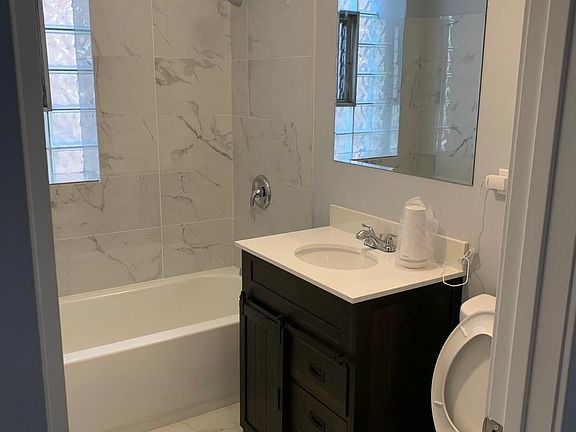 4th image of 1-8340 S Manistee Ave #1
