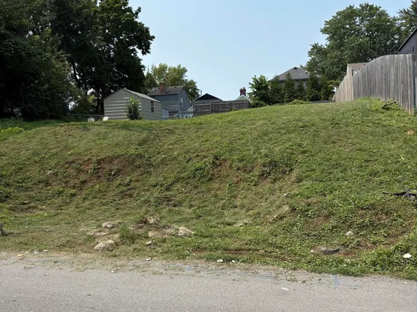 982 Brent St, Louisville, KY 40204