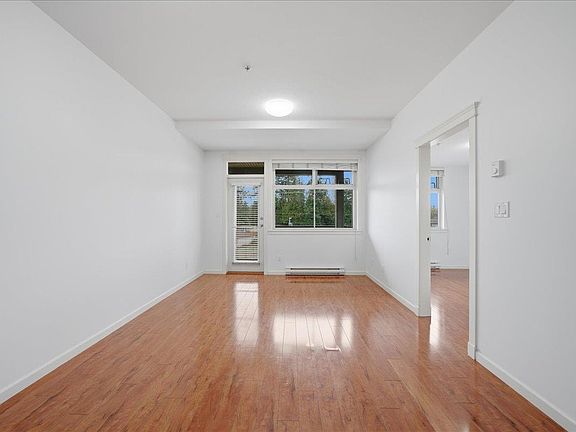 4th image of 22858 Lougheed Hwy #307