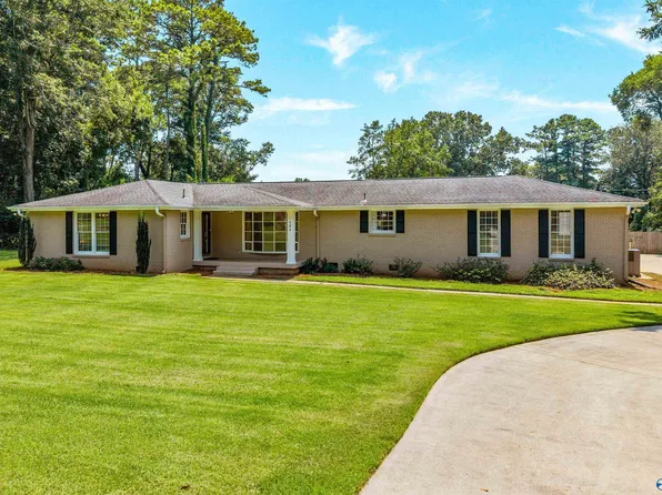 102 Bel Air Rd SE, Huntsville, AL 35802