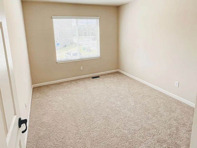 8108-8160 Williamstown Dr — Photo 8