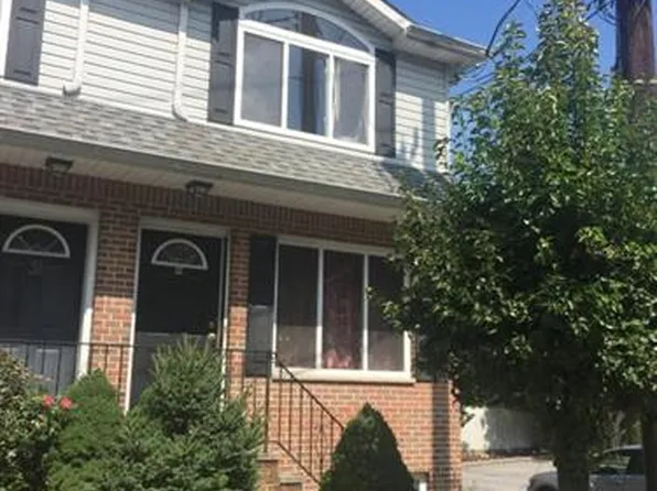 33 Paris Ct, Staten Island, NY 10310