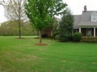 4553 N Crossover Rd, Fayetteville, AR 72703