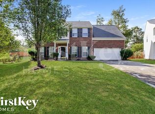 8207 Fox Swamp Rd, Charlotte, NC 28215