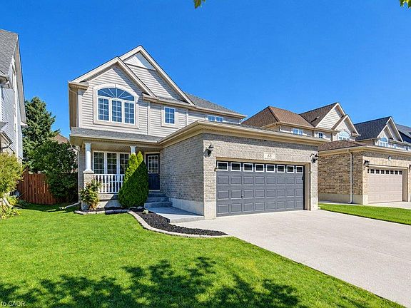 3rd image of 88 Decaro Cres