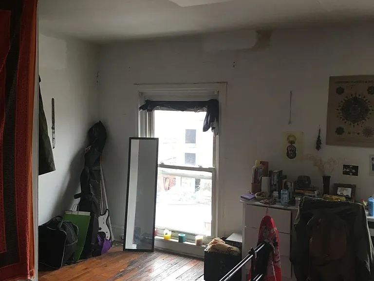 534 W Girard Ave #2 — Photo 3