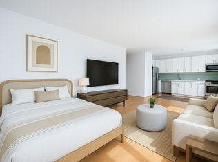 1113 York Ave APT 8D, New York, NY 10065