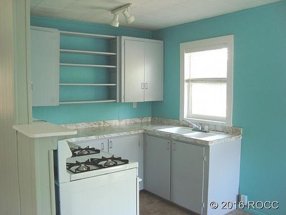2nd image of 204 Essex St
