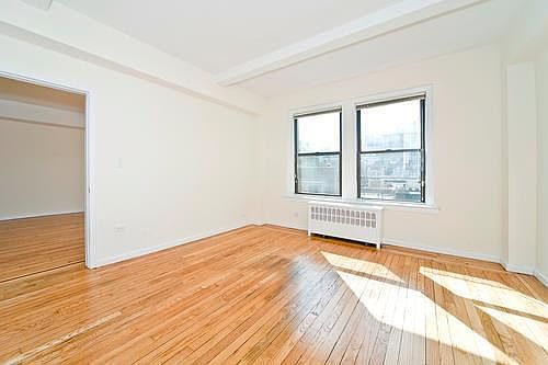 5th image of 34 W 72nd St #85