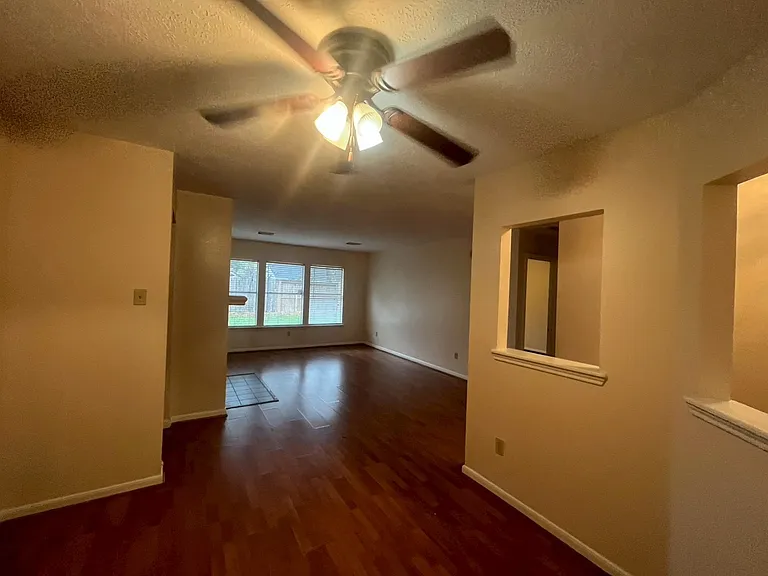 4823 Pecan Grove Dr — Photo 4