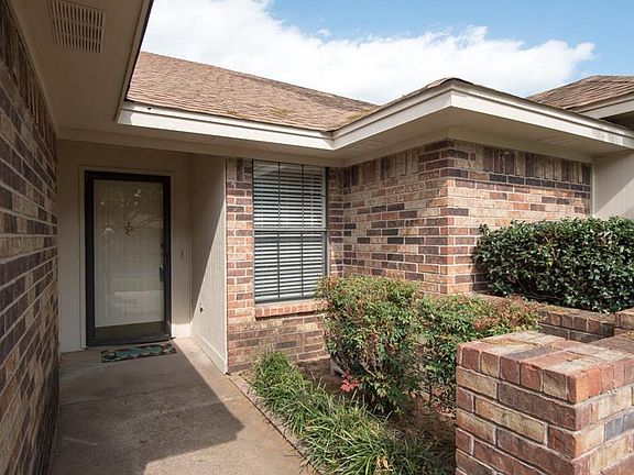 2nd image of 1117 Red Bird Ln