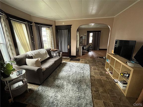 5th image of 420 Douglas St #22
